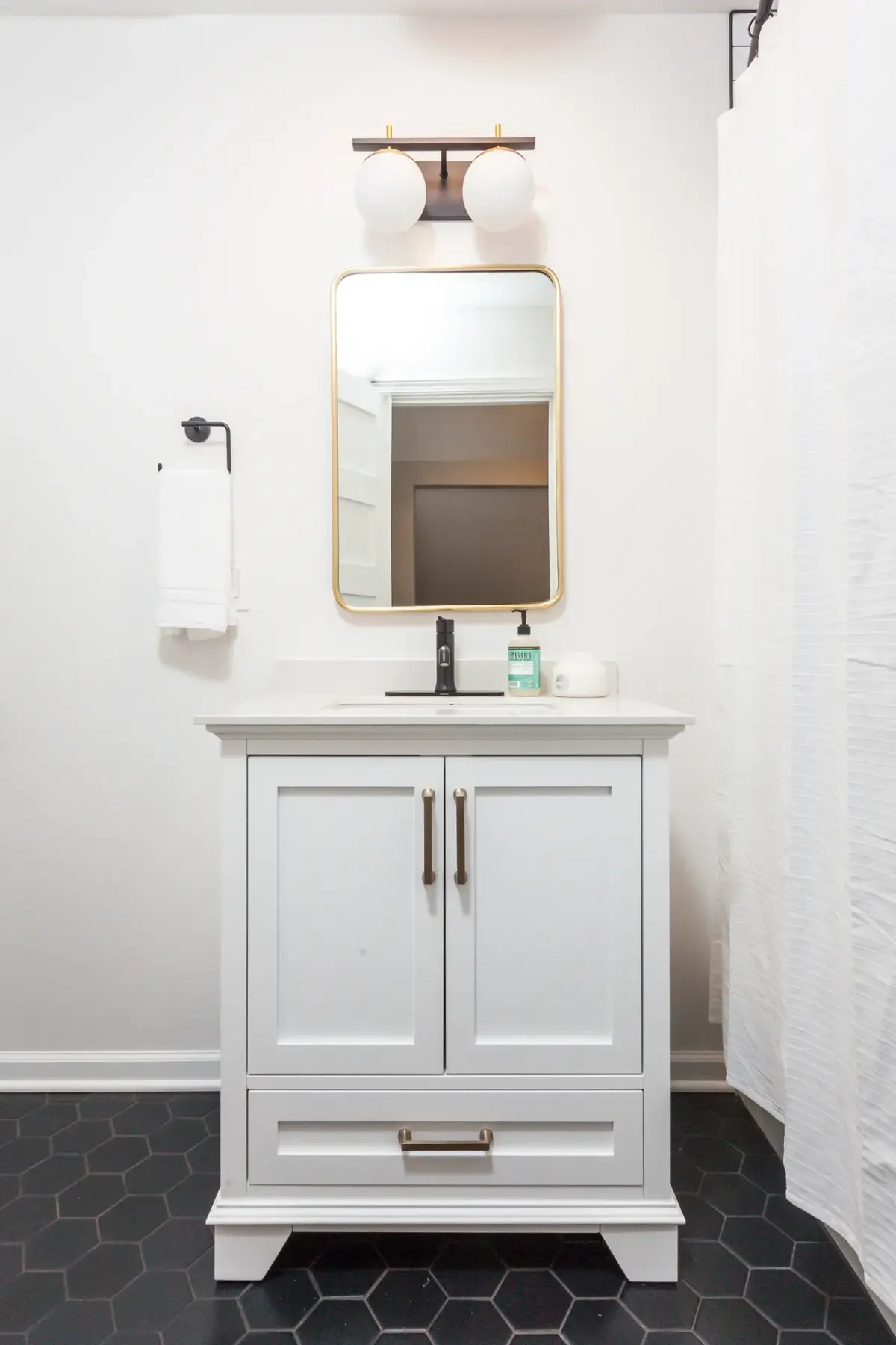 Lincoln Park - Image 10